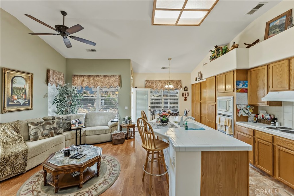 8613 N Whitney, Fresno, CA 93720