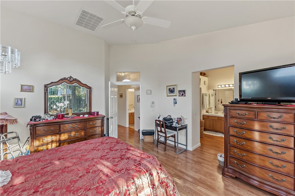 8613 N Whitney, Fresno, CA 93720