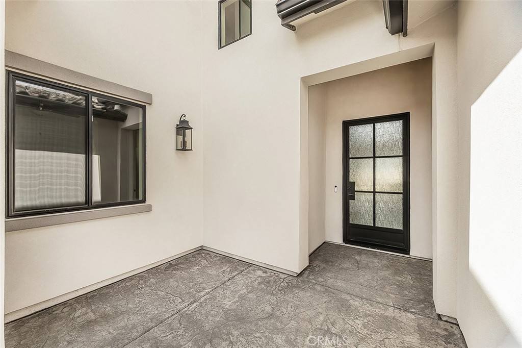 11421 N Live Oak Dr, Fresno, CA 93730