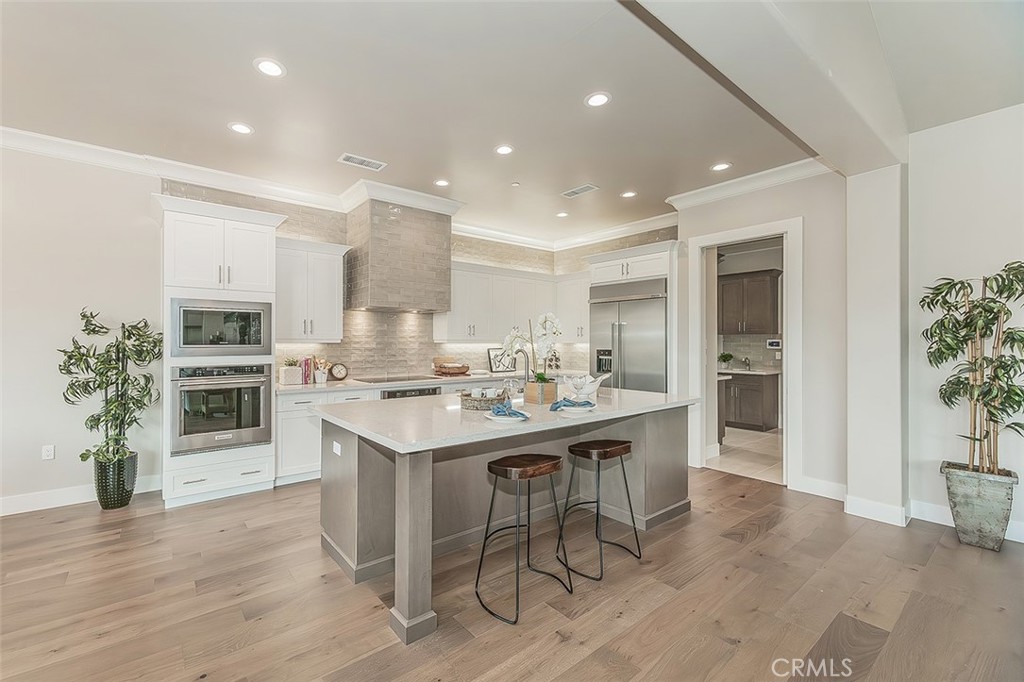 11421 N Live Oak Dr, Fresno, CA 93730