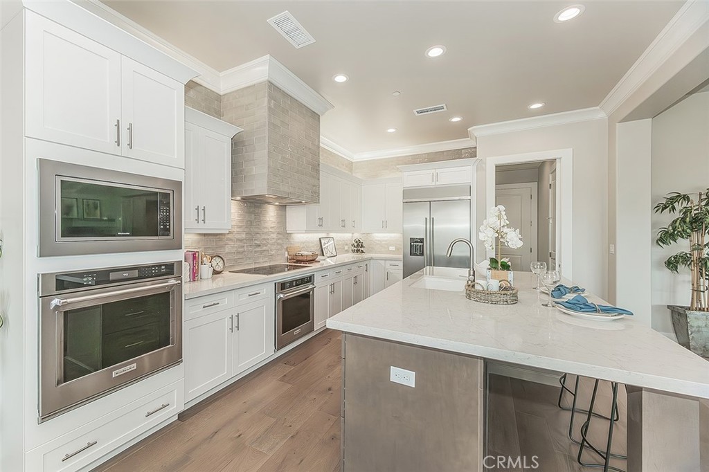 11421 N Live Oak Dr, Fresno, CA 93730