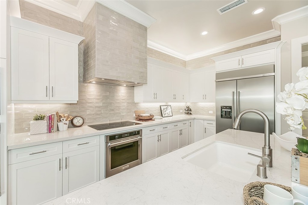 11421 N Live Oak Dr, Fresno, CA 93730