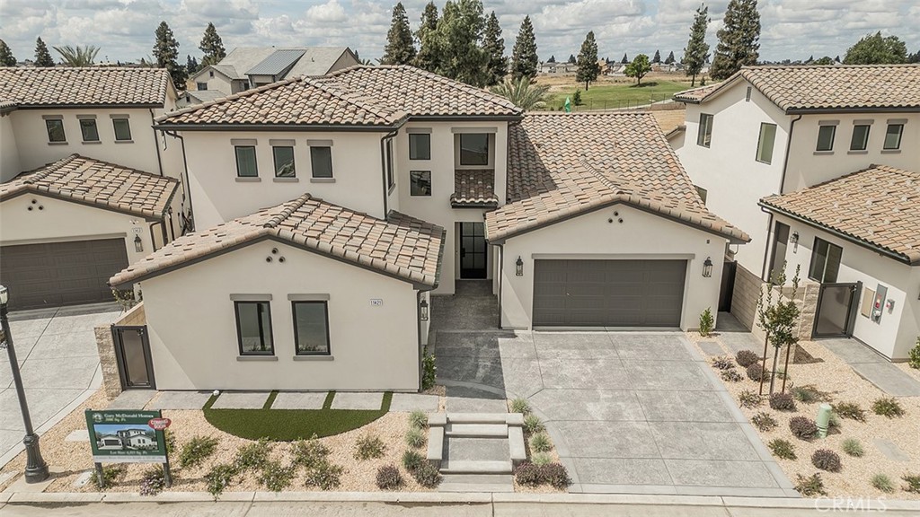 11421 N Live Oak Dr, Fresno, CA 93730