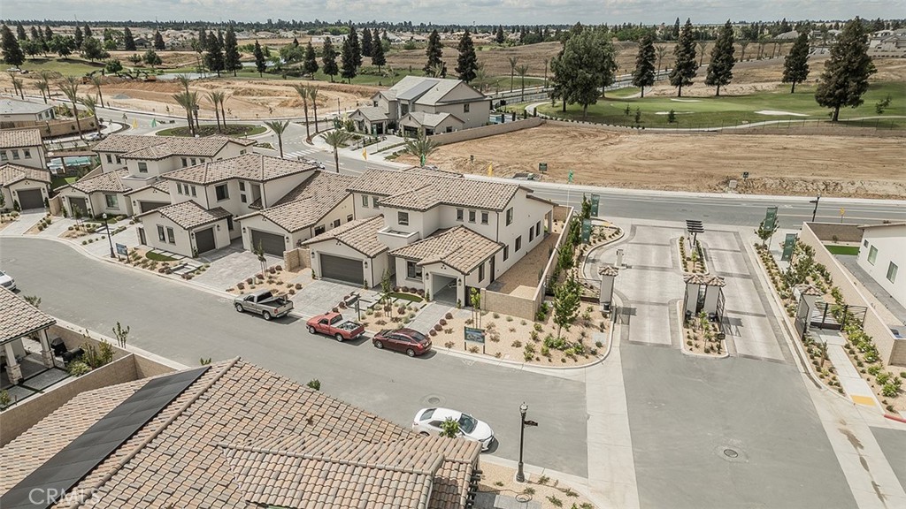 11421 N Live Oak Dr, Fresno, CA 93730