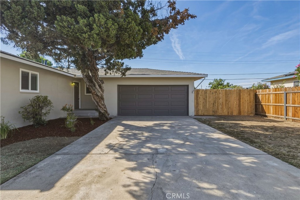 5703 E Hampton, Fresno, CA 93727