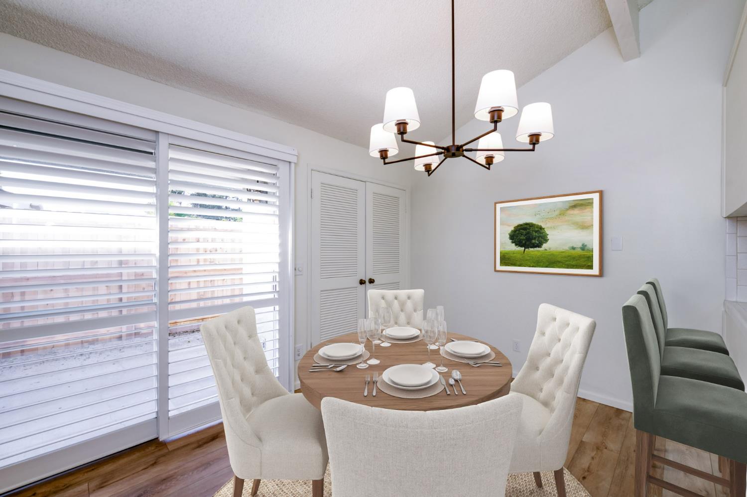 1068 W Browning Ave #B, Fresno, CA 93711