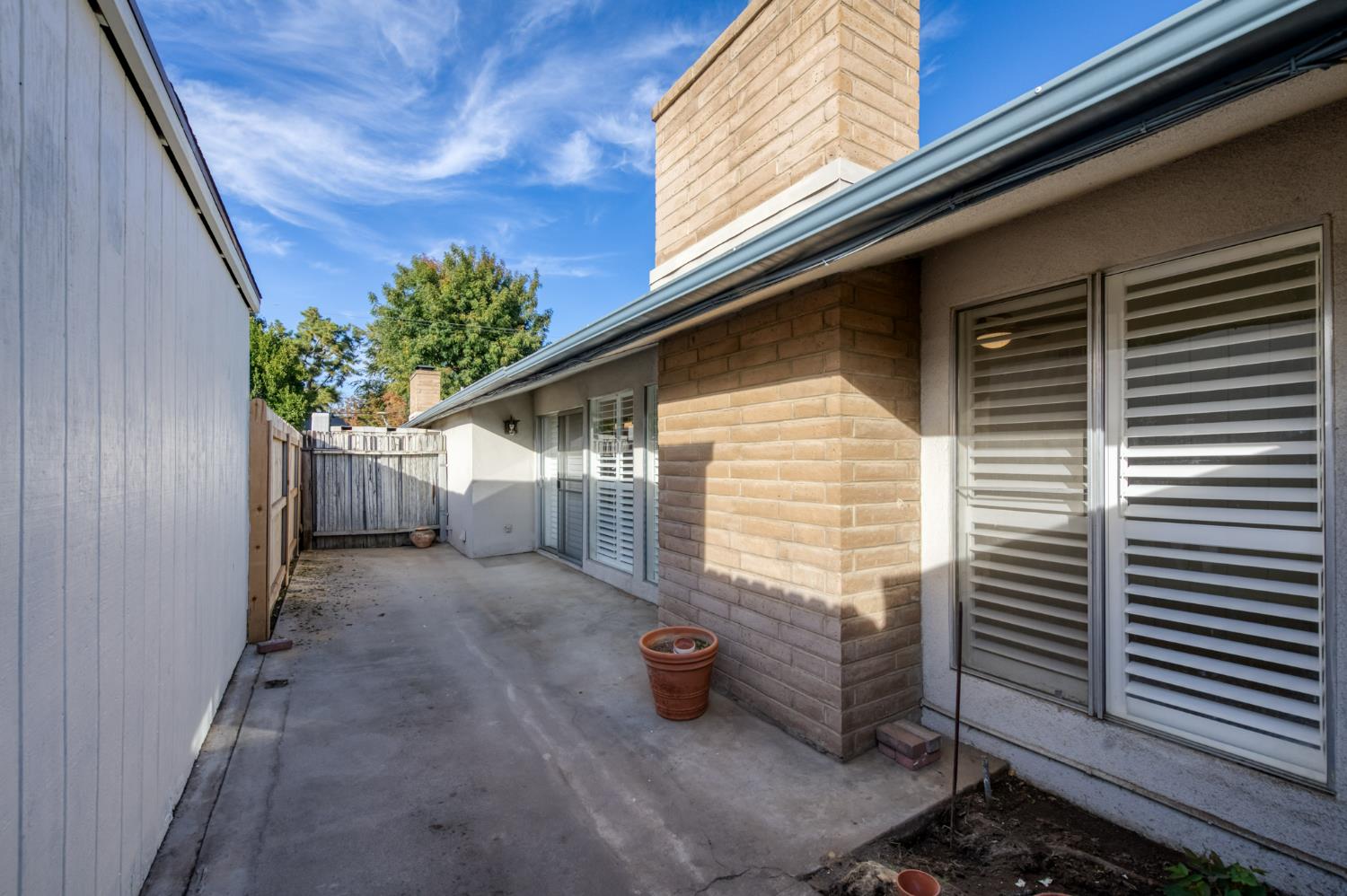 1068 W Browning Ave #B, Fresno, CA 93711