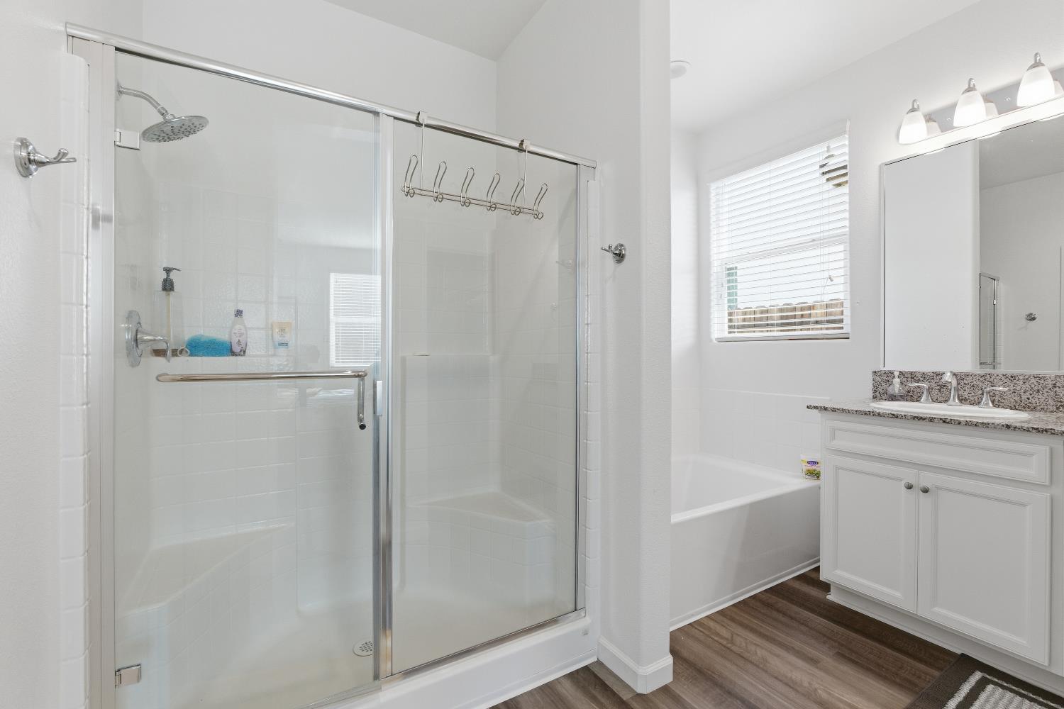 6433 W Acacia Ave, Fresno, CA 93723