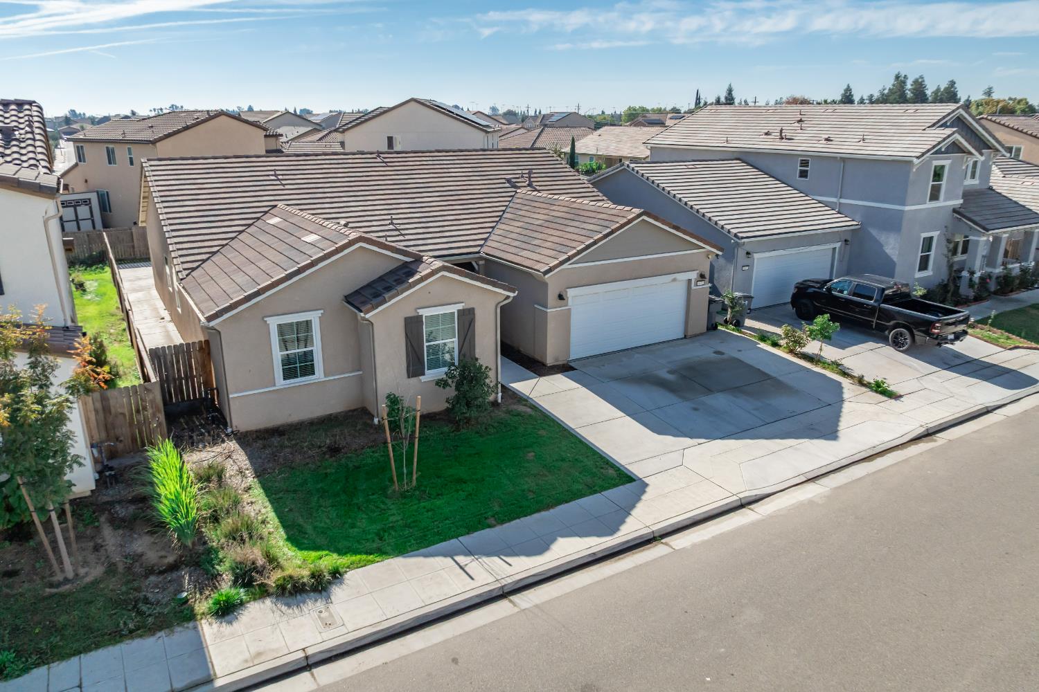 6433 W Acacia Ave, Fresno, CA 93723