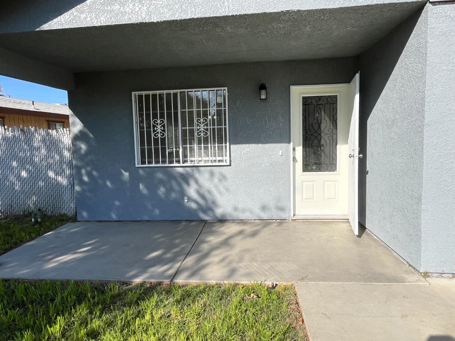 145 E Oleander Ave, Fresno, CA 93706