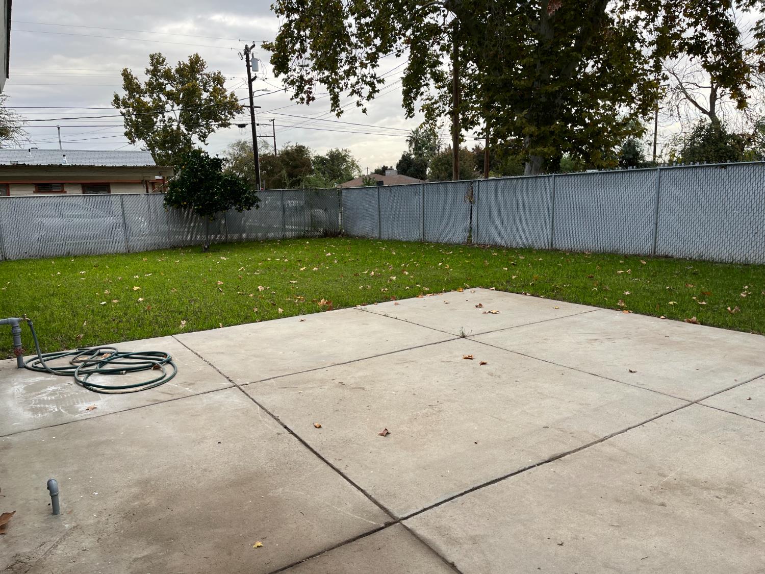 145 E Oleander Ave, Fresno, CA 93706