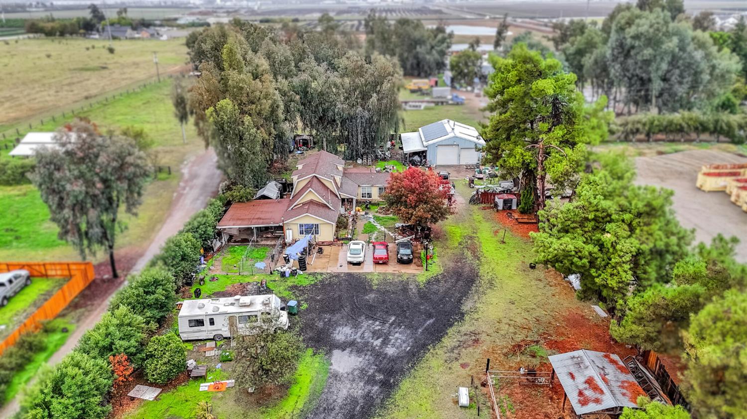 1923 N Armstrong Ave, Fresno, CA 93727