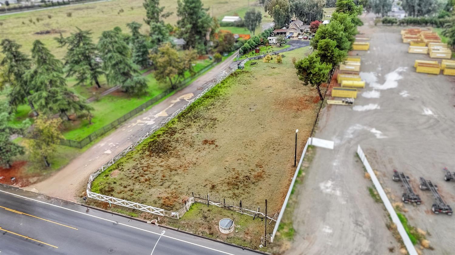 1923 N Armstrong Ave, Fresno, CA 93727