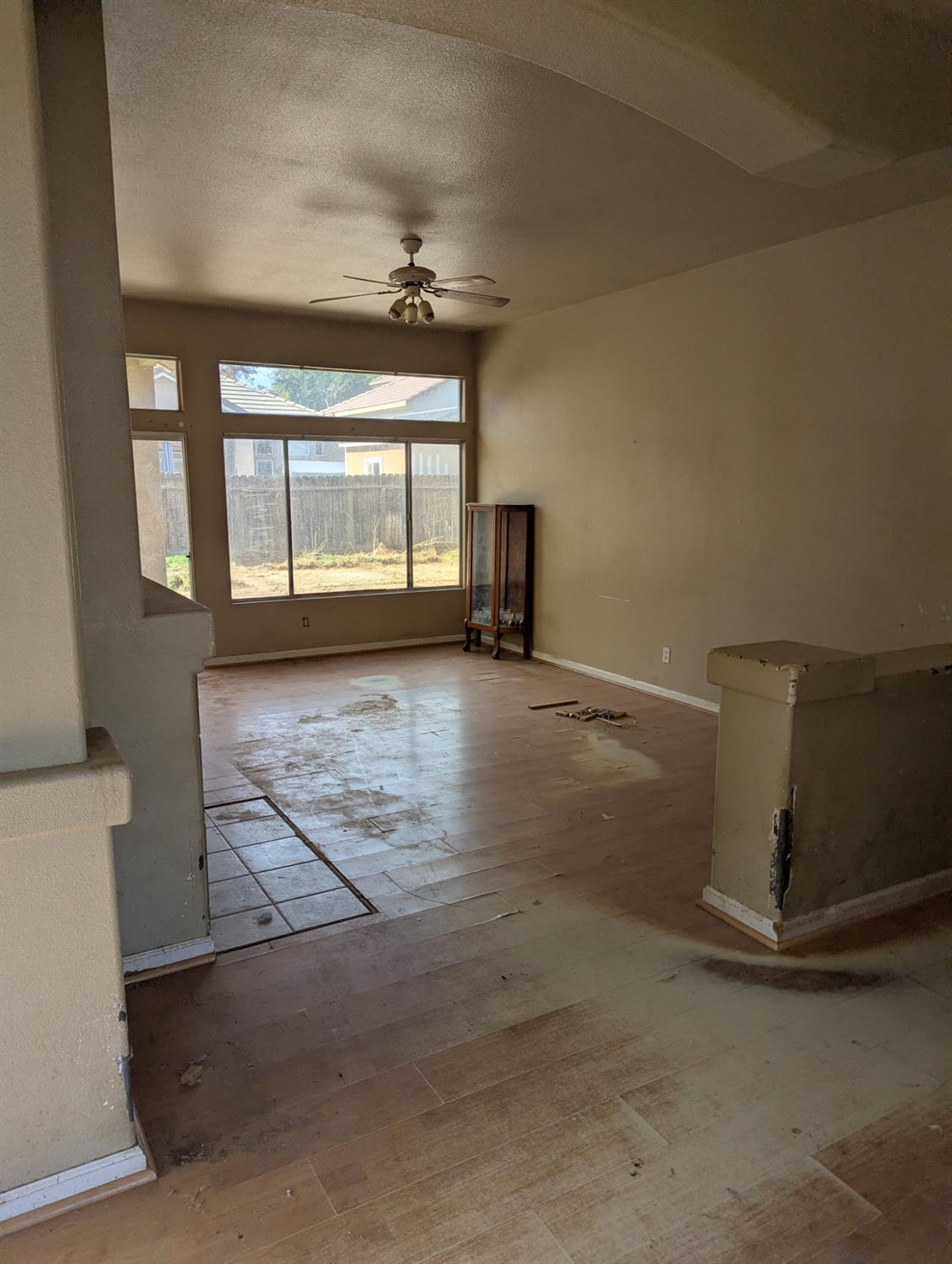 7711 N Ivanhoe Ave, Fresno, CA 93722