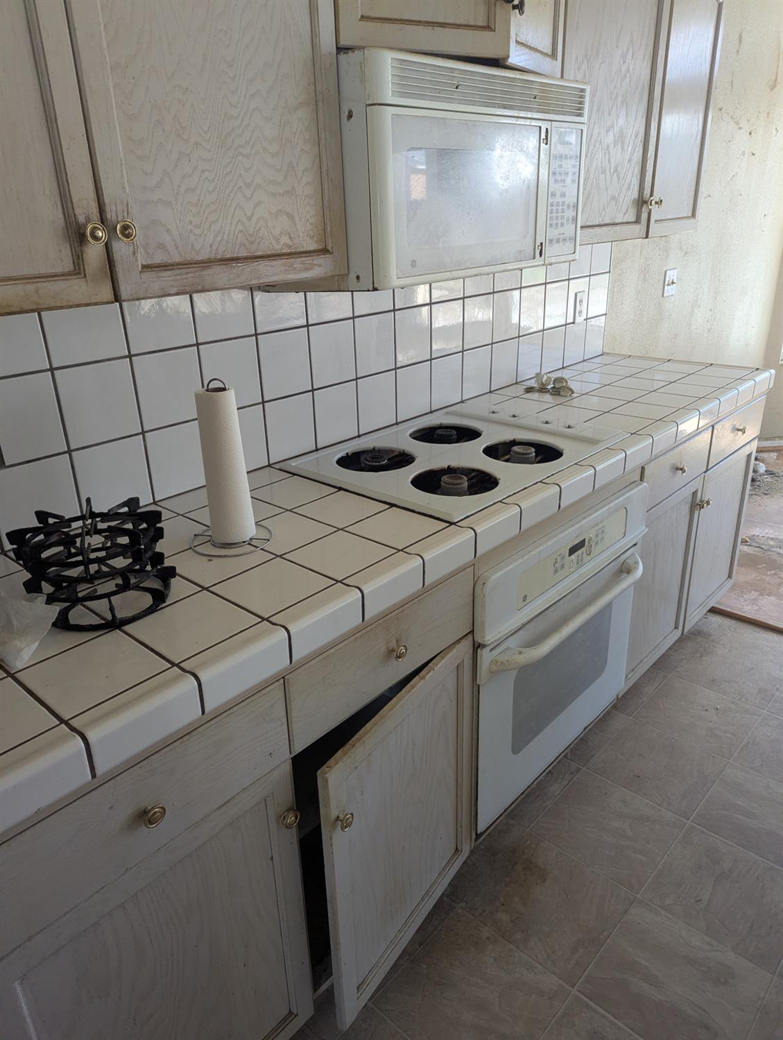 7711 N Ivanhoe Ave, Fresno, CA 93722