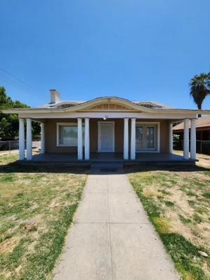 54 E Kearney Blvd, Fresno, CA 93706