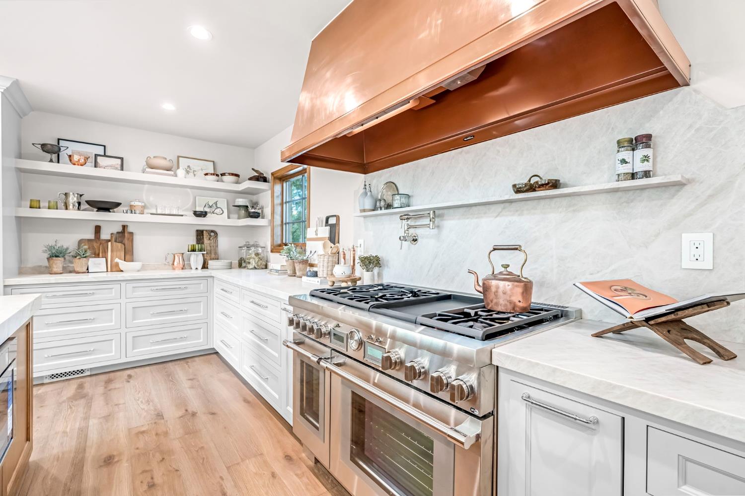 4689 N Van Ness Blvd, Fresno, CA 93704