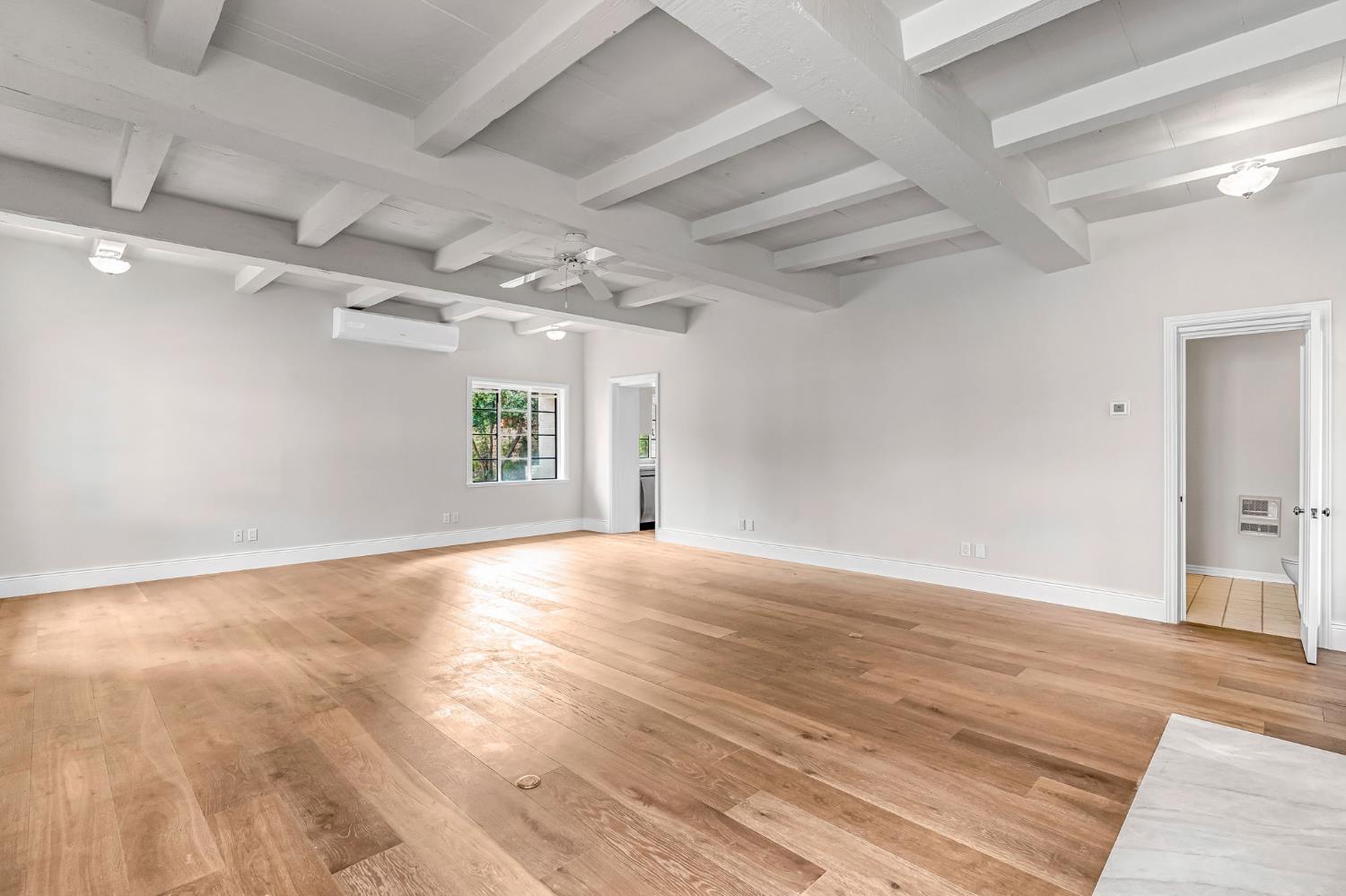 4689 N Van Ness Blvd, Fresno, CA 93704