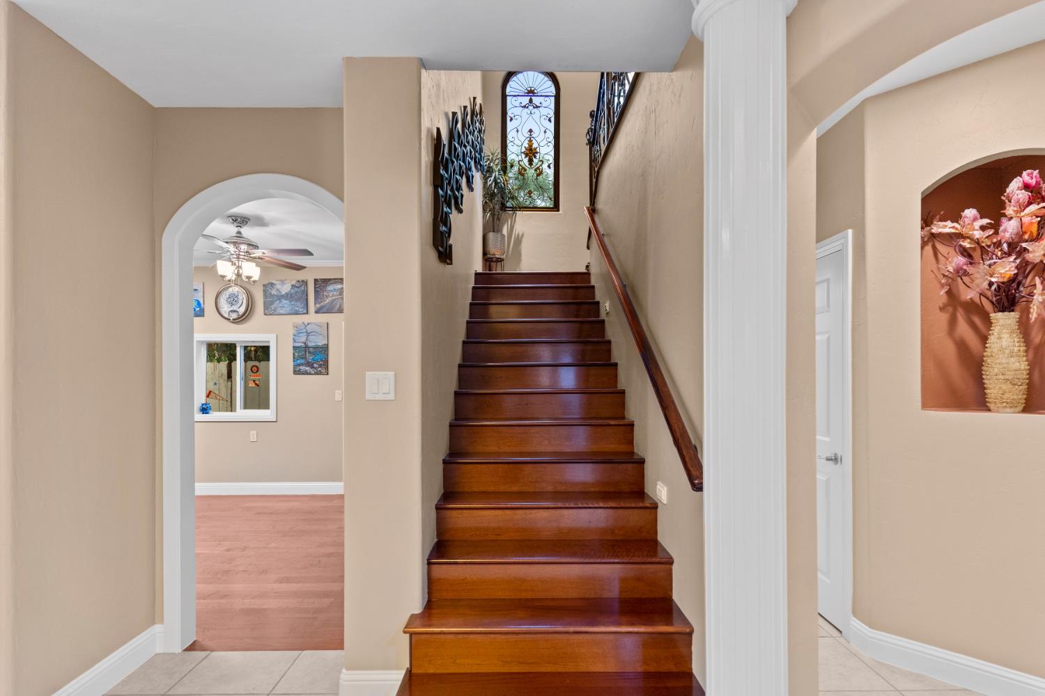 2878 E Omaha Ave, Fresno, CA 93720