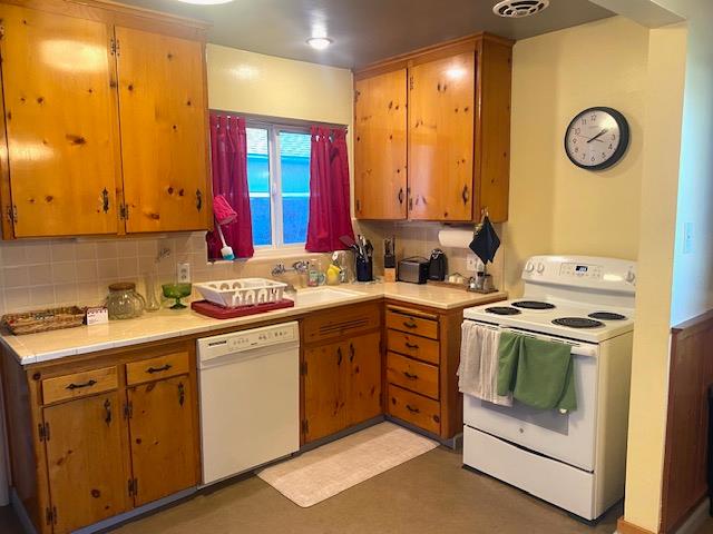 2938 E Willis Ave, Fresno, CA 93726