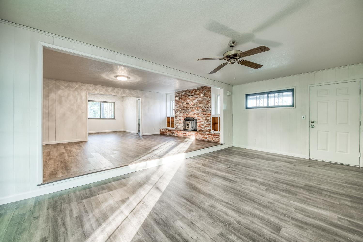 1567 E Mesa Ave, Fresno, CA 93710