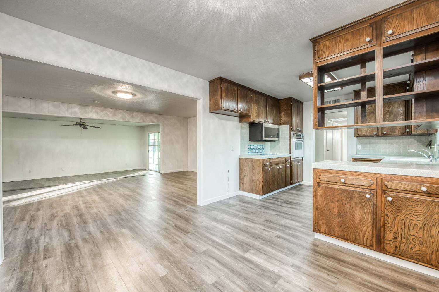 1567 E Mesa Ave, Fresno, CA 93710