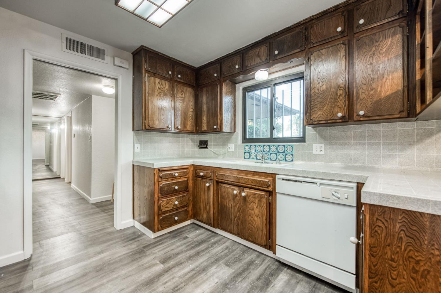 1567 E Mesa Ave, Fresno, CA 93710