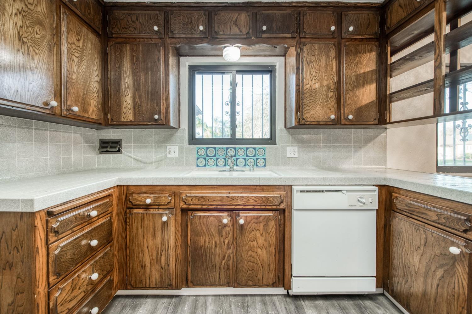 1567 E Mesa Ave, Fresno, CA 93710