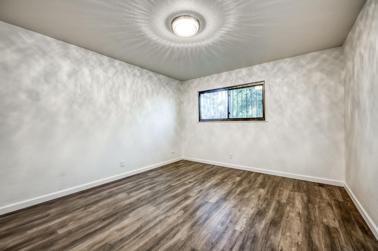 1567 E Mesa Ave, Fresno, CA 93710