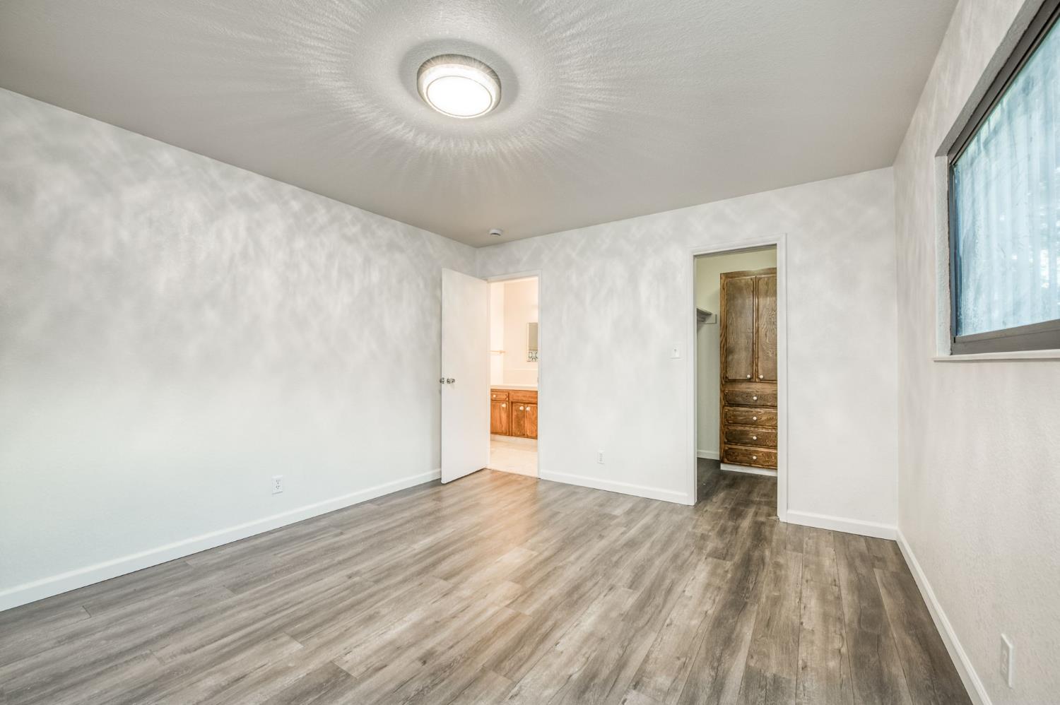 1567 E Mesa Ave, Fresno, CA 93710