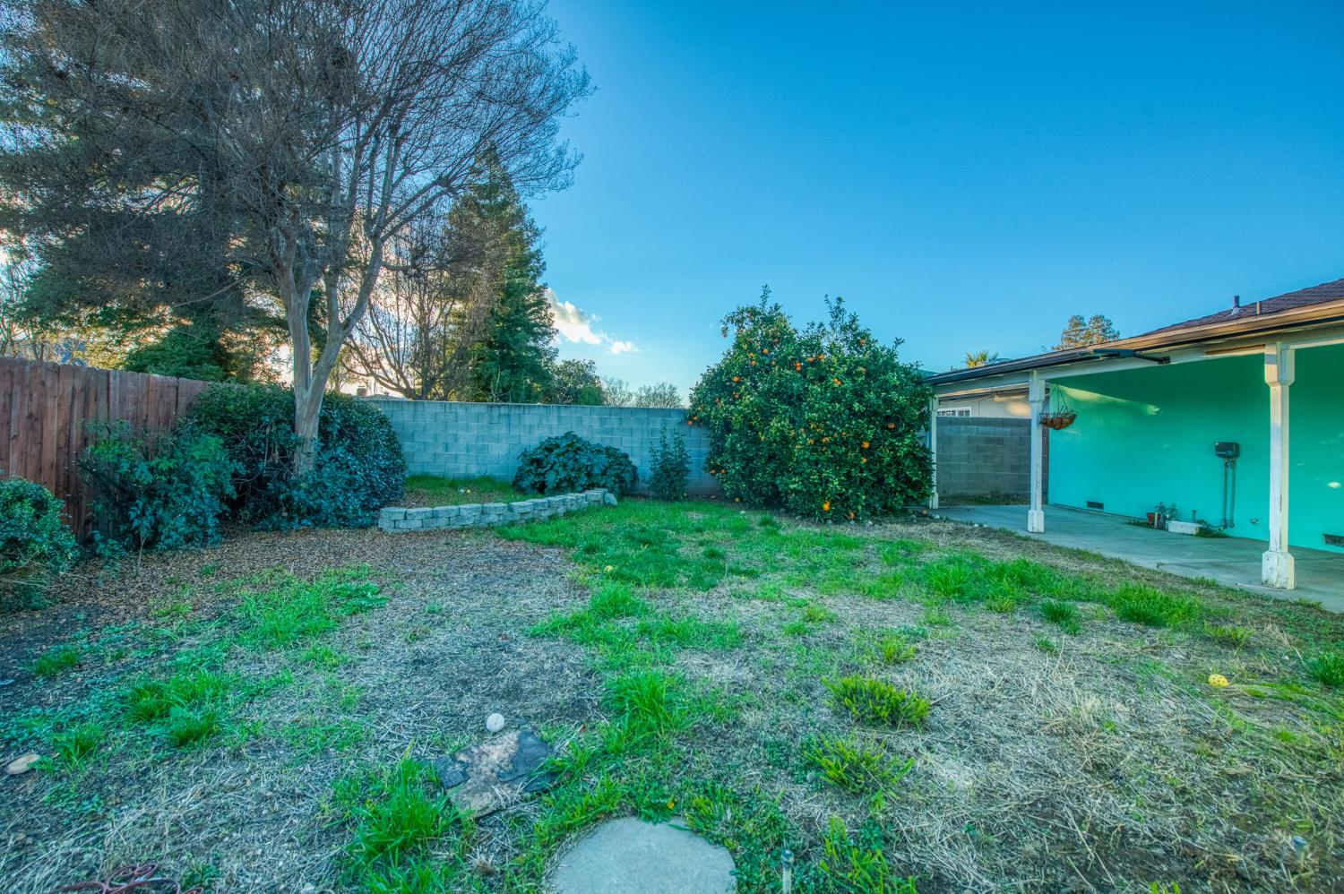 1567 E Mesa Ave, Fresno, CA 93710