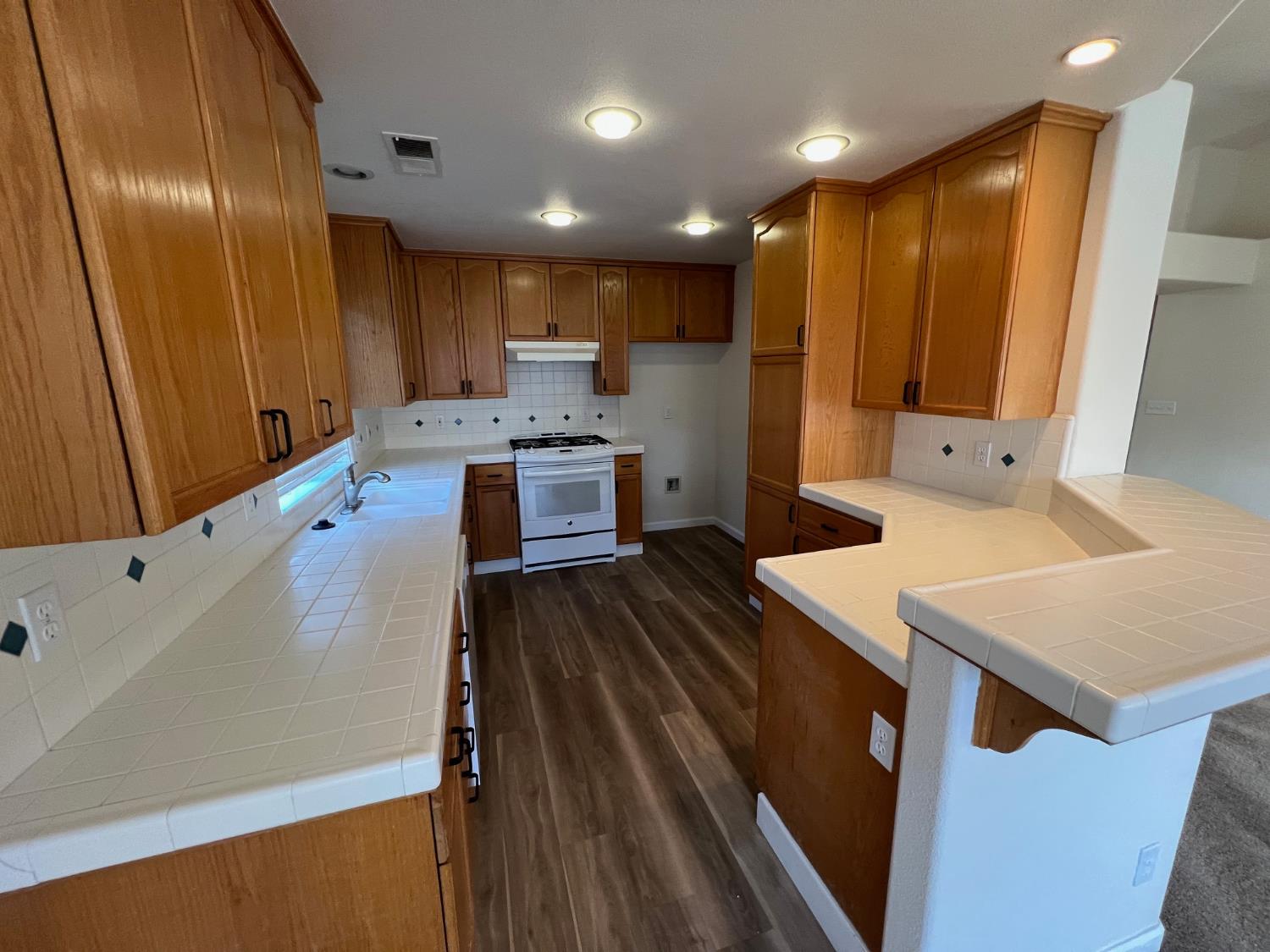 1831 E Chennault Ave, Fresno, CA 93720