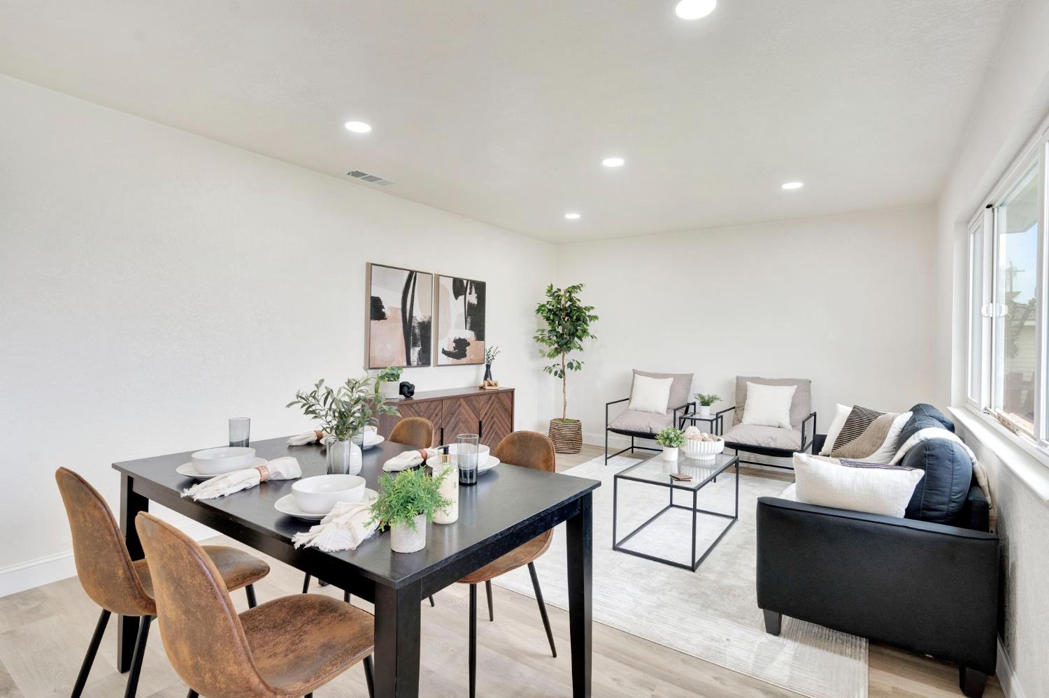 557 E Fantz Ave, Fresno, CA 93706