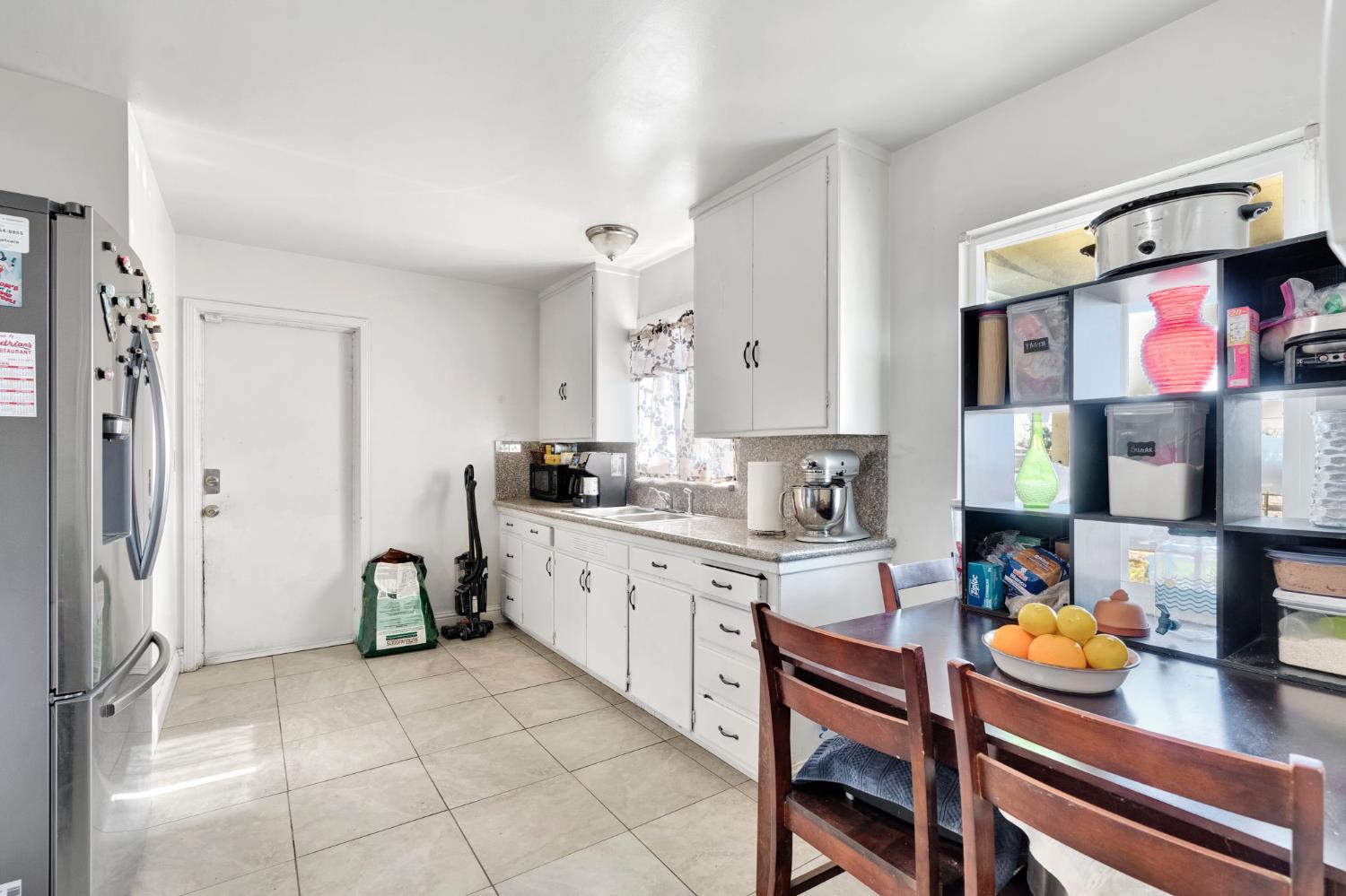 3743 E Mckinley Ave, Fresno, CA 93703