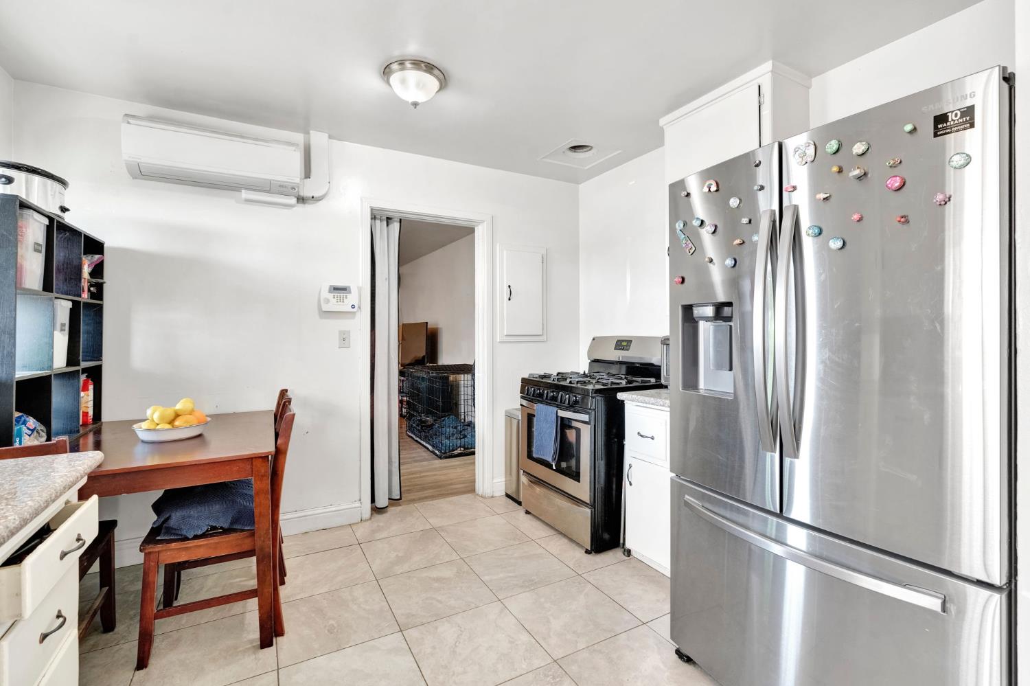 3743 E Mckinley Ave, Fresno, CA 93703