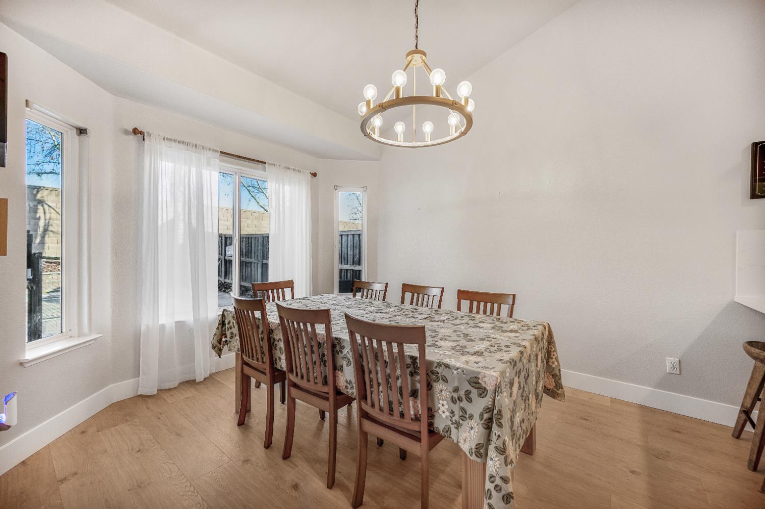 3036 N Clover Ave, Fresno, CA 93727