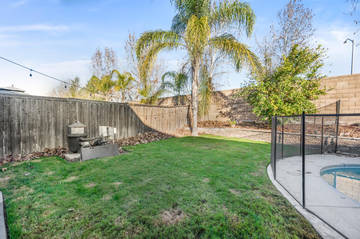 3036 N Clover Ave, Fresno, CA 93727