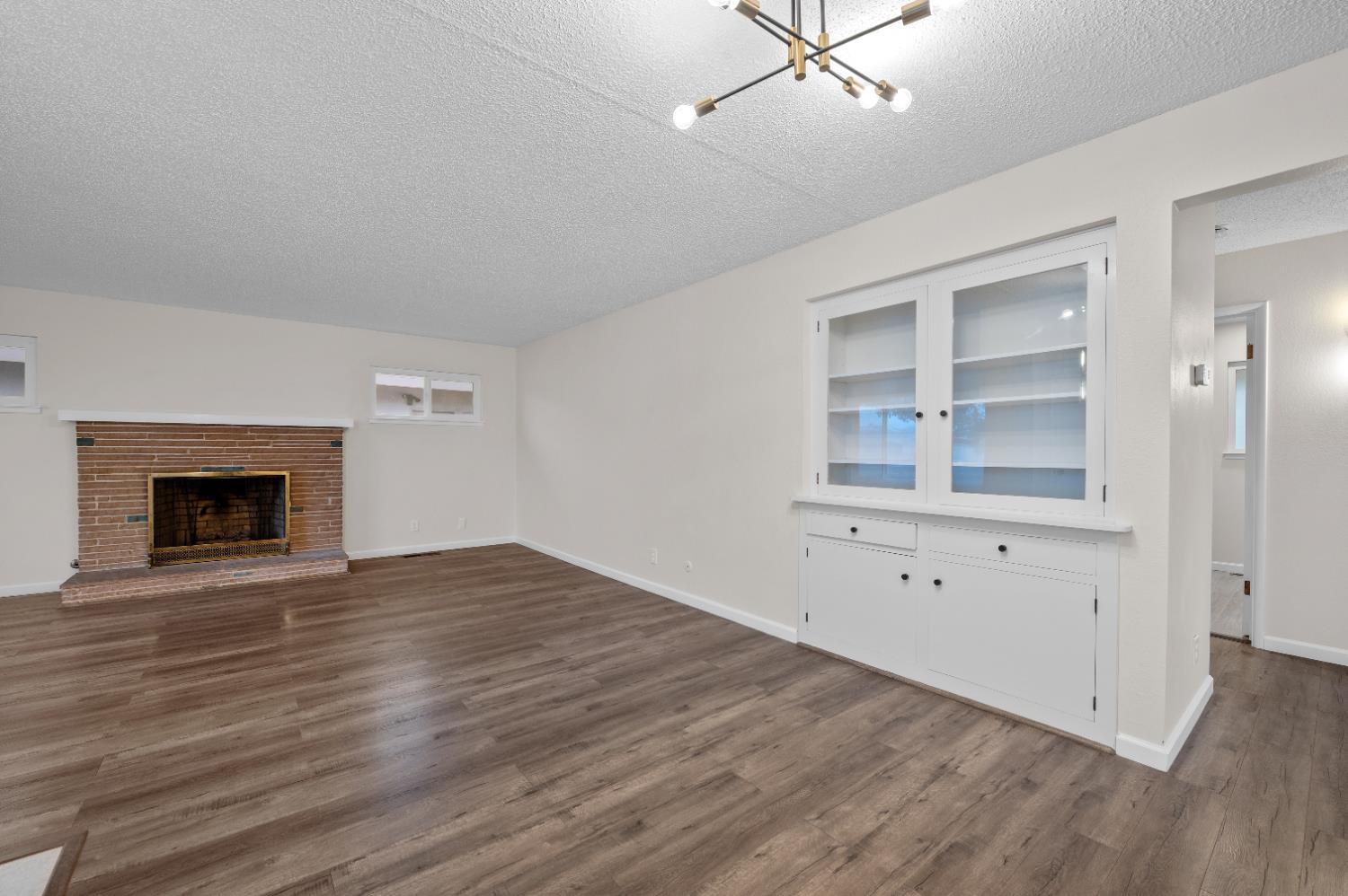 2834 N Hughes Ave, Fresno, CA 93705