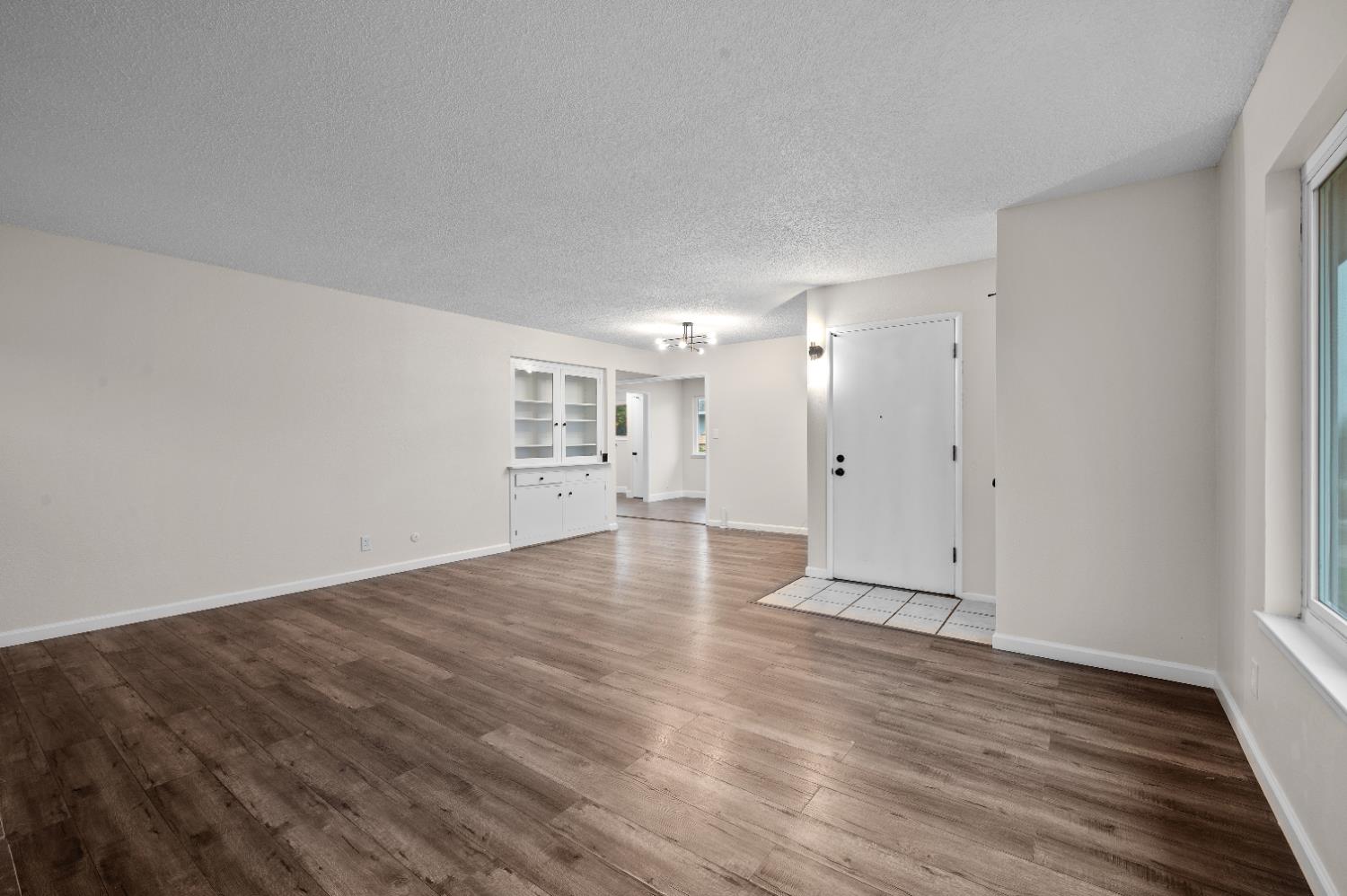 2834 N Hughes Ave, Fresno, CA 93705