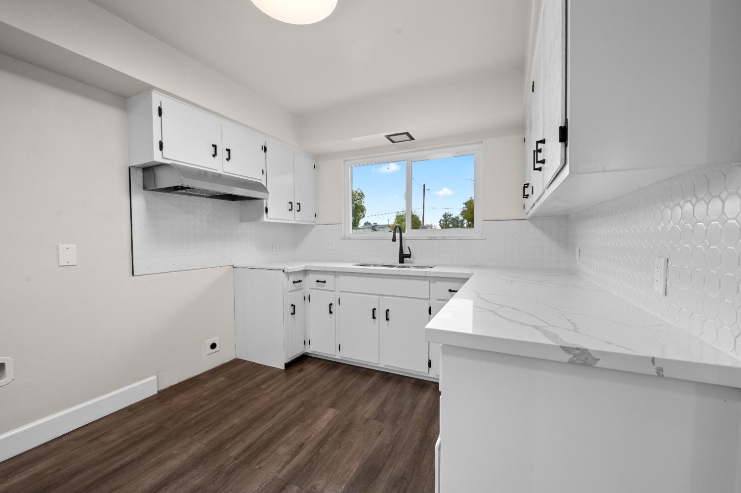 2834 N Hughes Ave, Fresno, CA 93705