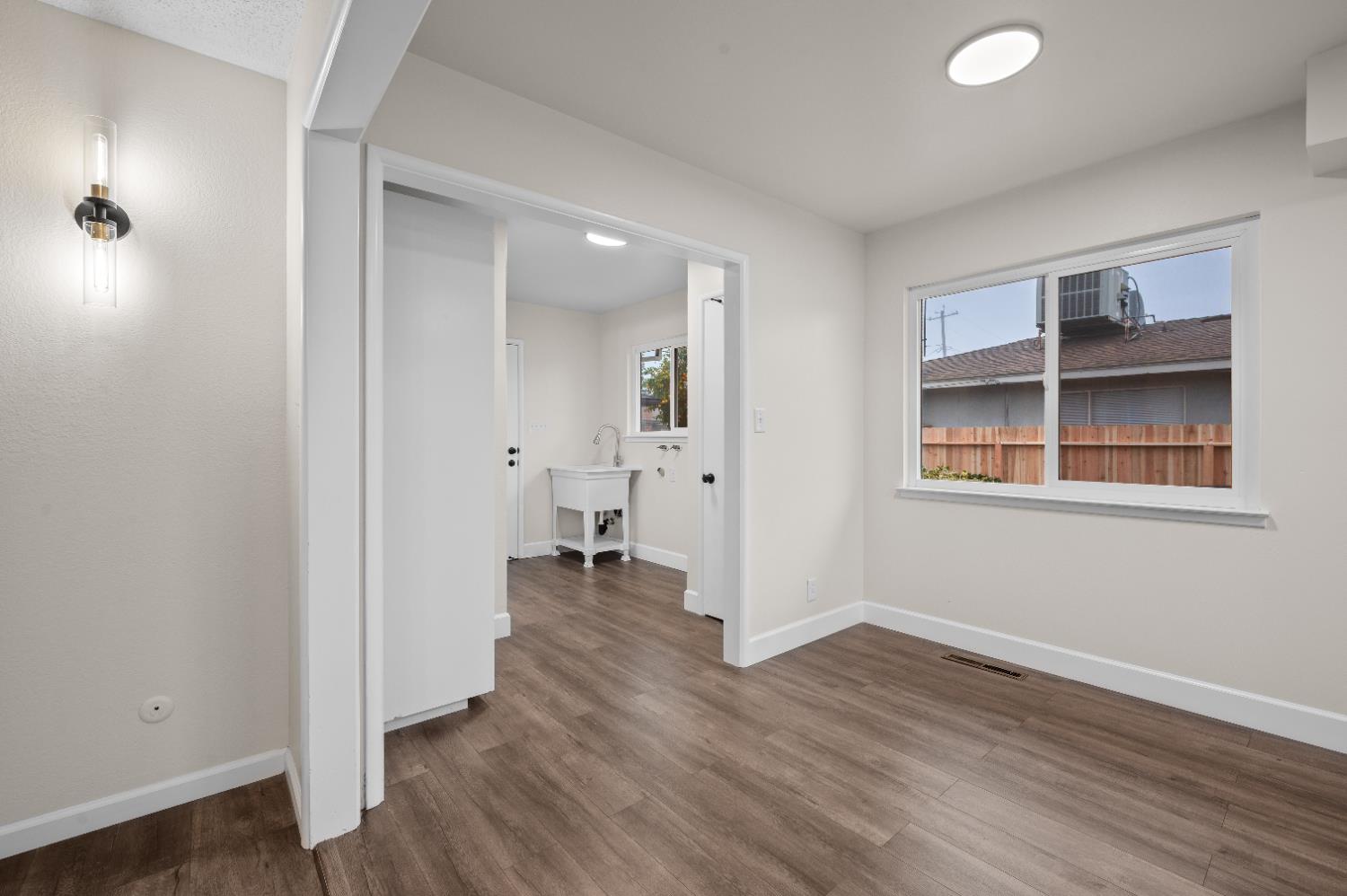 2834 N Hughes Ave, Fresno, CA 93705