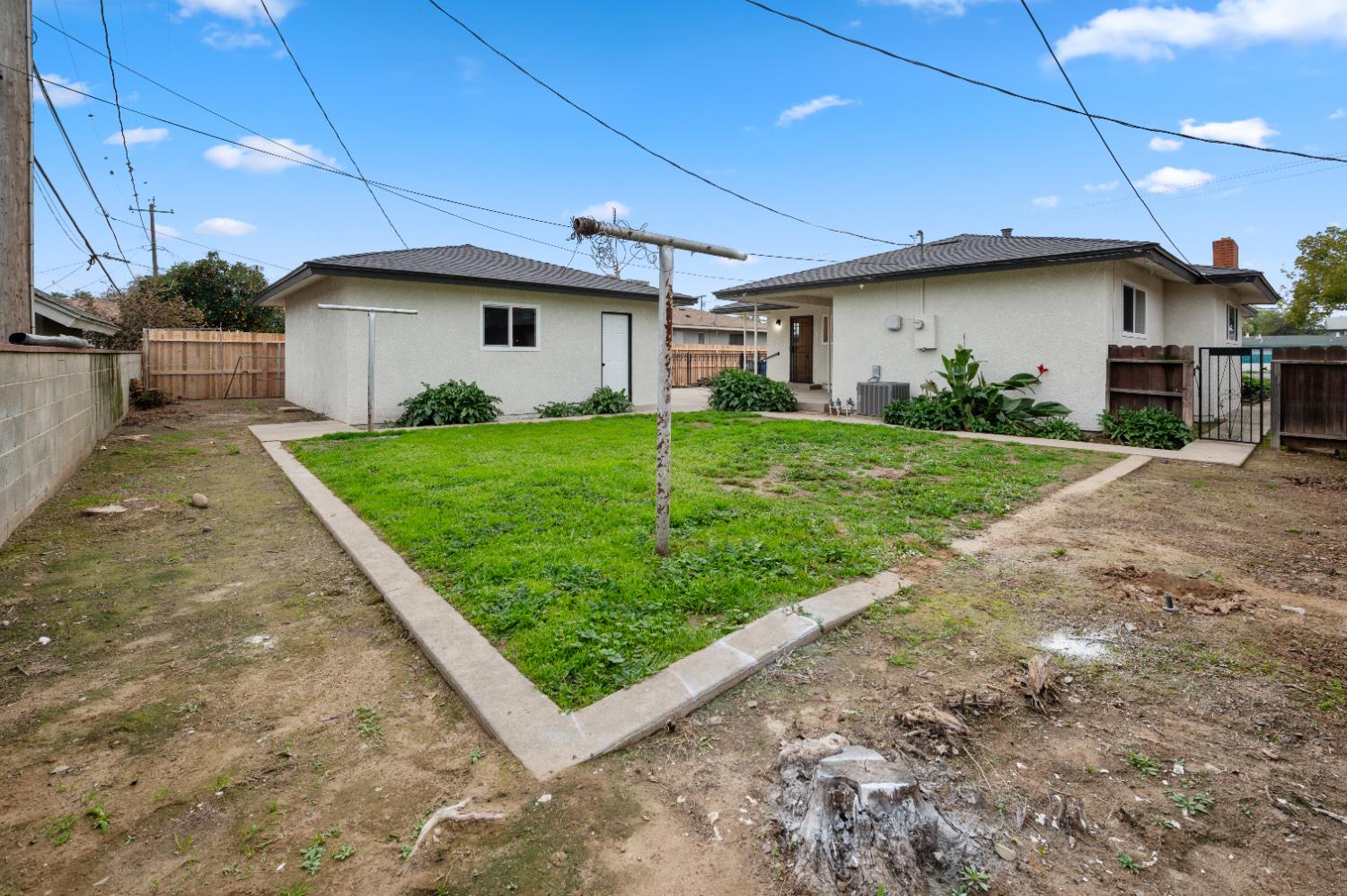 2834 N Hughes Ave, Fresno, CA 93705