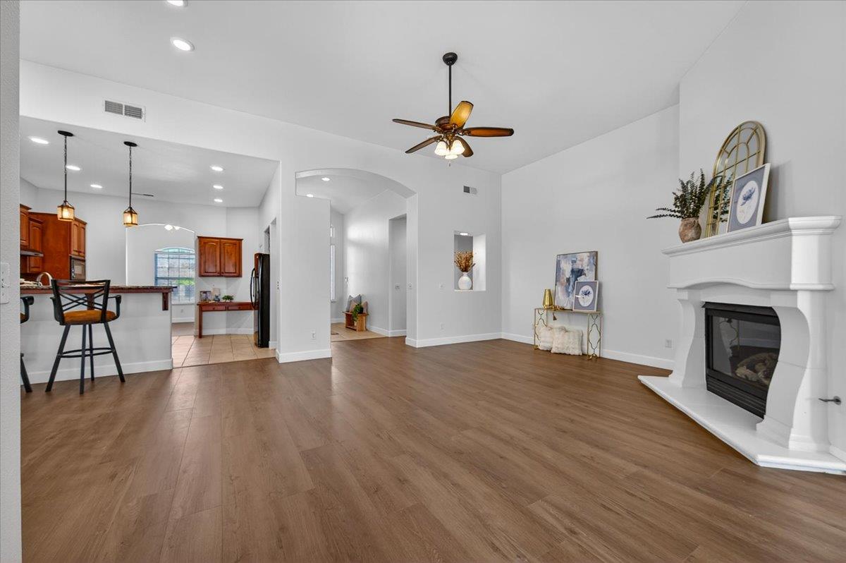 6395 W Portals Ave, Fresno, CA 93723