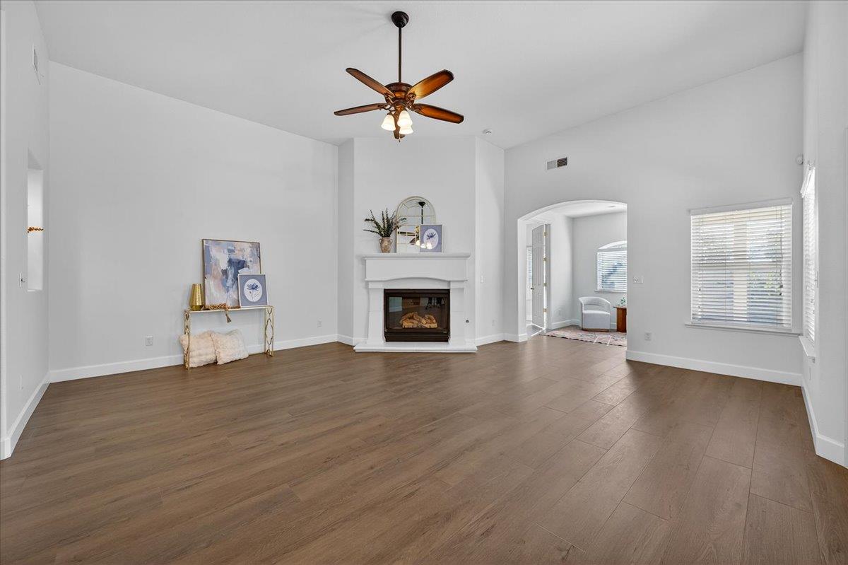 6395 W Portals Ave, Fresno, CA 93723