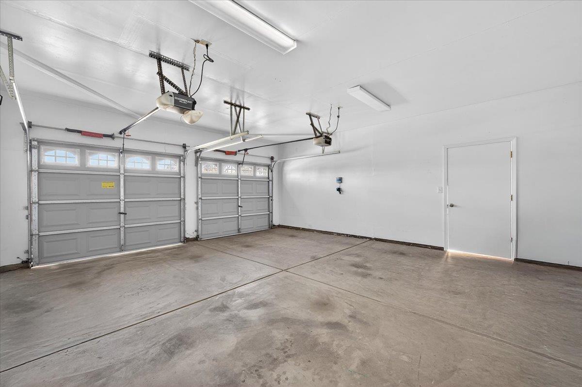 6395 W Portals Ave, Fresno, CA 93723