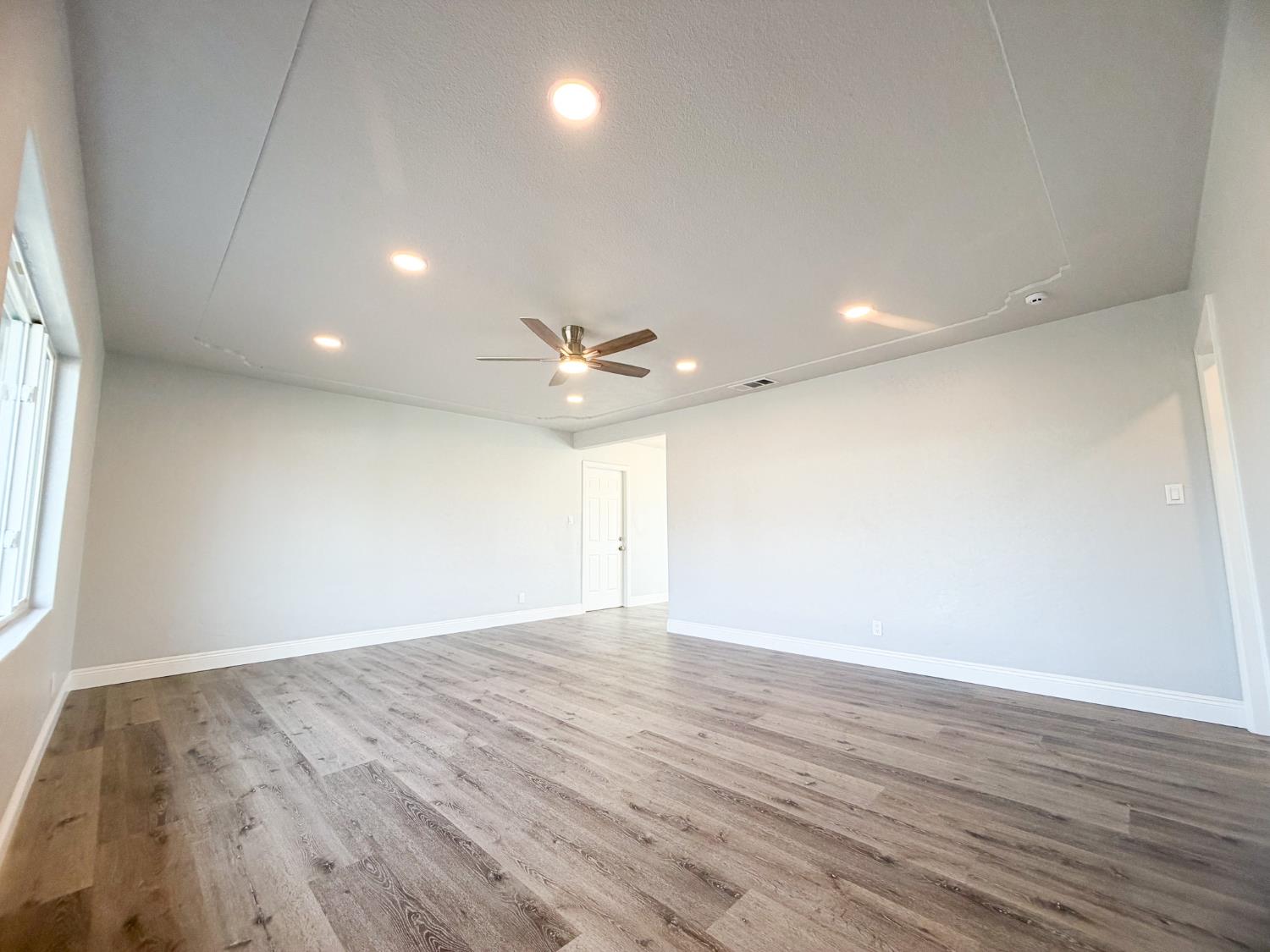 3812 E Clinton Ave, Fresno, CA 93703