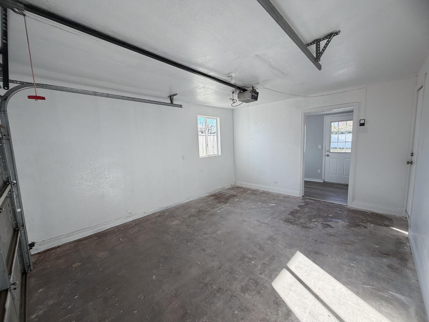 3812 E Clinton Ave, Fresno, CA 93703