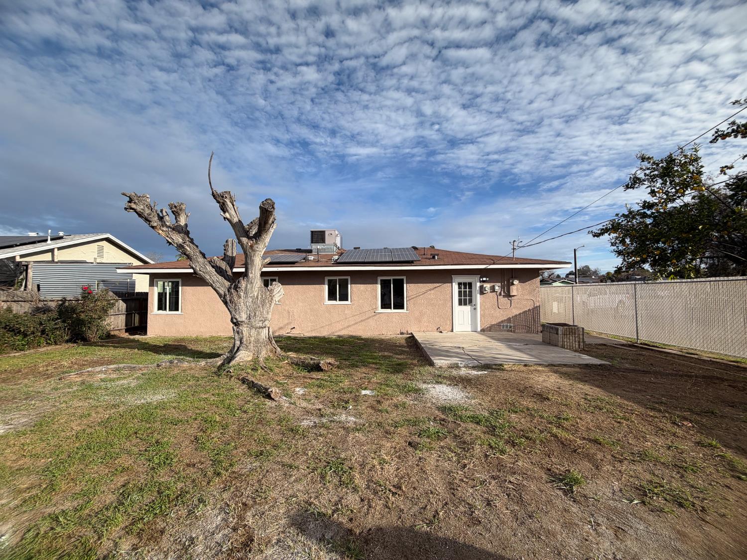 3812 E Clinton Ave, Fresno, CA 93703