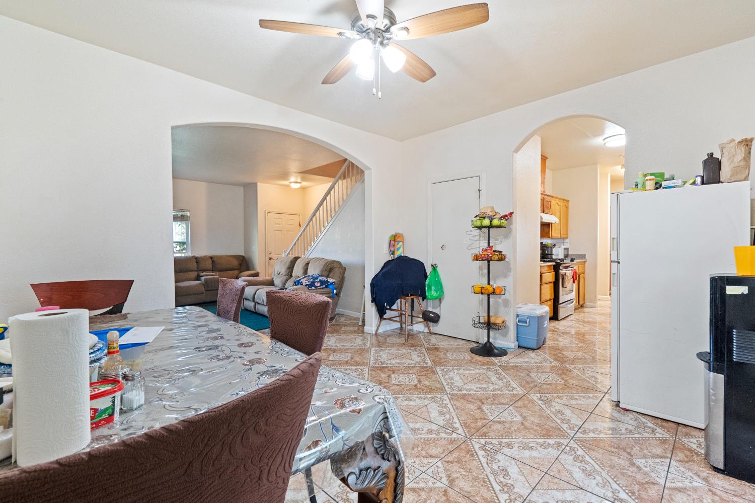 2065 S Wolters Ave, Fresno, CA 93702