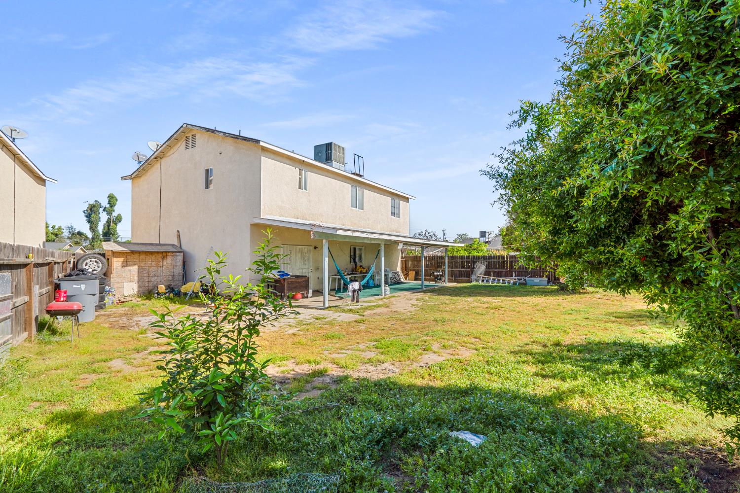 2065 S Wolters Ave, Fresno, CA 93702